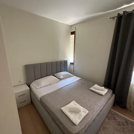 Dani's * Tirana