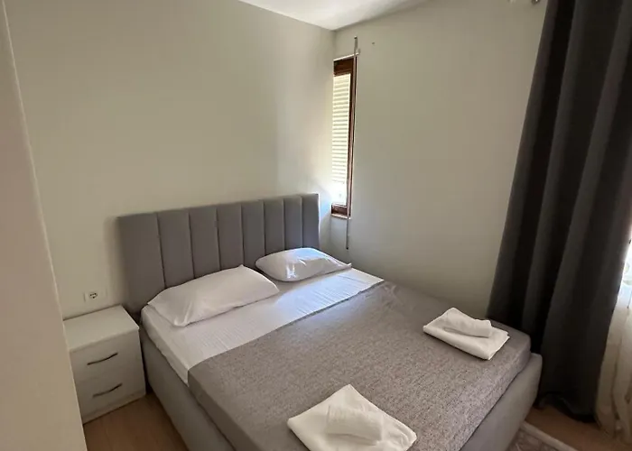 Dani's * Тирана